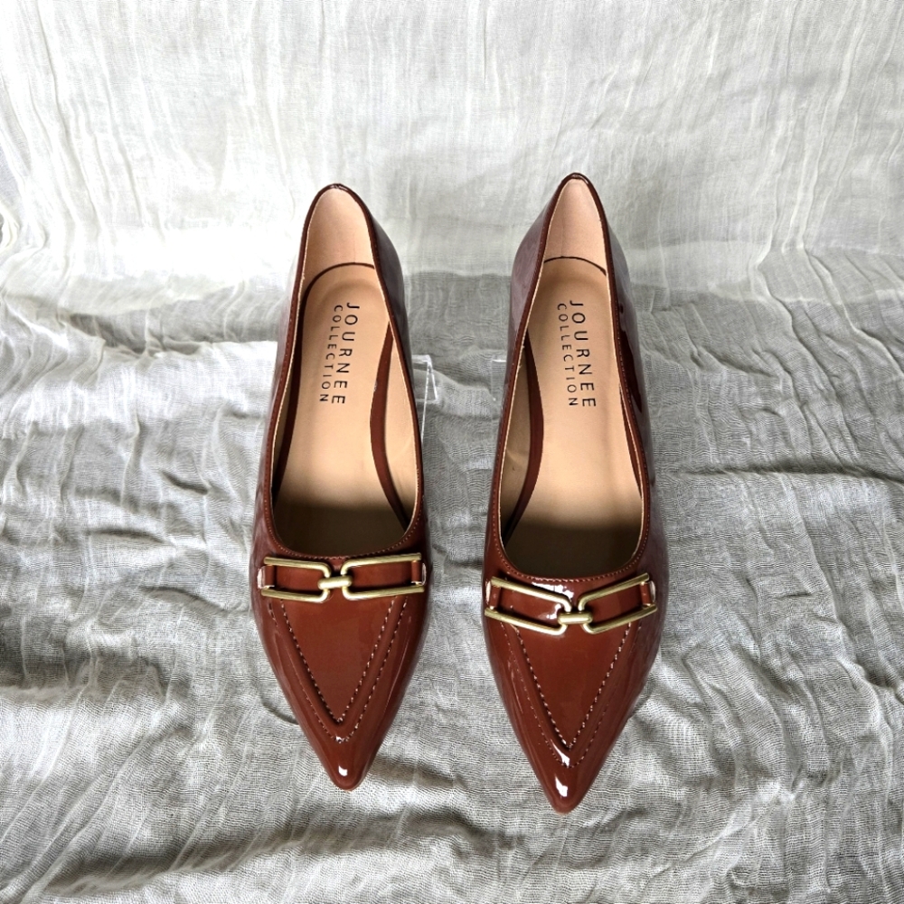NEW Journee Collection Womens Rumi Pointed Toe Kitten Heel Pumps 8 NWT